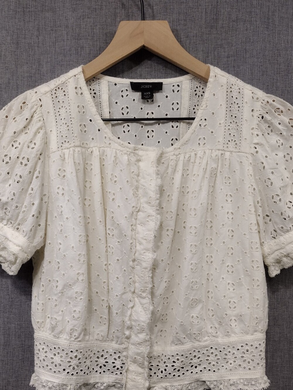 J. Crew Eyelet Short-Sleeve Button Front Top Womens White XXS Babydoll Fairy - Picture 2 of 8
